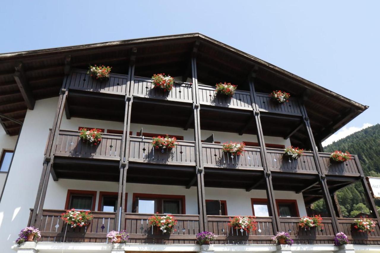 Hotel La Palu Pinzolo Exterior foto